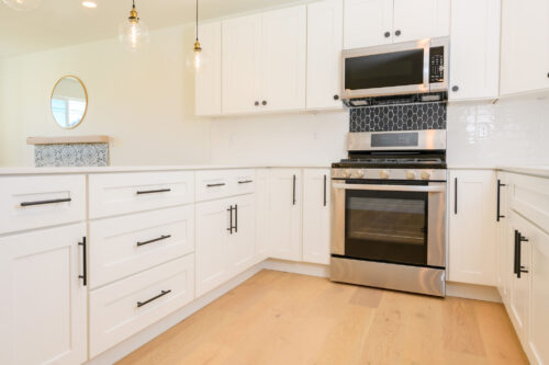 U-shaped White Kitchen - Federal Way